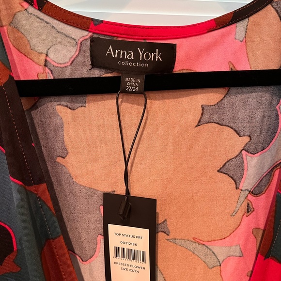 NWT Arna York Collection Size 22/24 Top - Picture 4 of 4